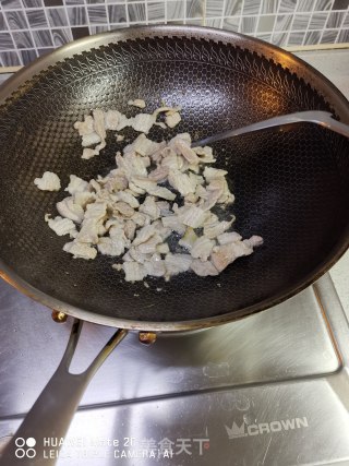 酸笋五花肉的做法步骤：2
