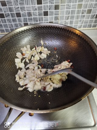 酸笋五花肉的做法步骤：3