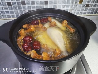 姬松茸炖鸡汤的做法步骤：5