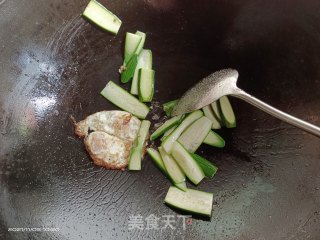 水瓜鸡蛋拌面的做法步骤：8