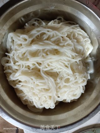 水瓜鸡蛋拌面的做法步骤：10