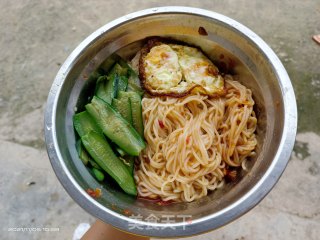 水瓜鸡蛋拌面的做法步骤：14