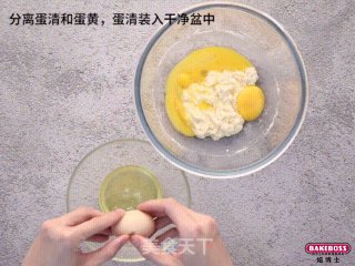 巧克力奶油蛋糕，桂冠般华丽，雪纺般柔软的做法步骤：2