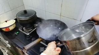 酸汤挂面的做法步骤：4