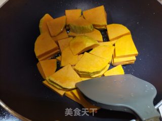 水煮南瓜的做法步骤：1