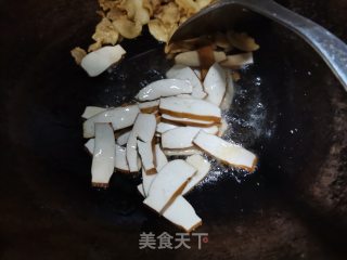 油渣炒香干的做法步骤：2