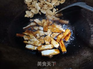 油渣炒香干的做法步骤：3
