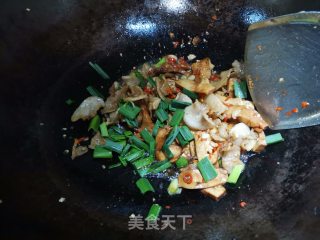 油渣炒香干的做法步骤：8