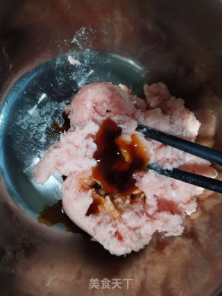 木耳蒸肉饼的做法步骤：2
