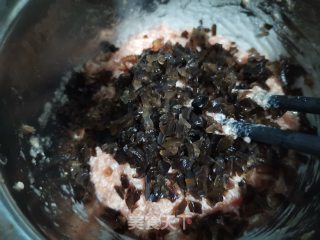 木耳蒸肉饼的做法步骤：4