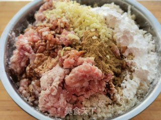 萝卜丝丸子的做法步骤：2
