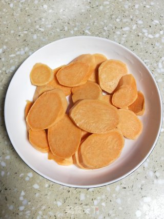 红薯糯米饼的做法步骤：2
