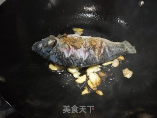 酱焖鲤鱼的做法步骤：10