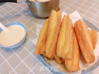简易制作炸油条的做法步骤：13