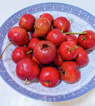 自制消食解腻的山楂罐头的做法步骤：2
