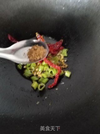 豇豆豆皮炖粉条的做法步骤：9