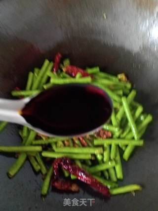 豇豆豆皮炖粉条的做法步骤：11