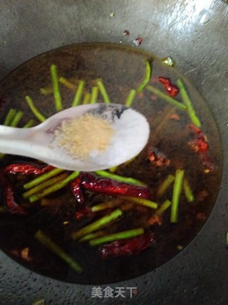 豇豆豆皮炖粉条的做法步骤：15