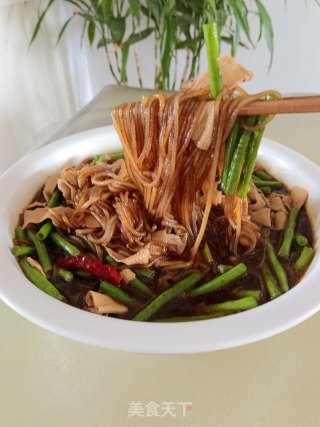 豇豆豆皮炖粉条的做法步骤：20