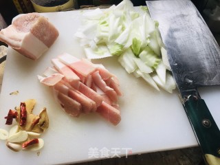 白菜炖土豆的做法步骤：3