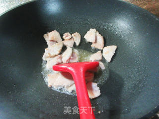 锅巴花菜肉片的做法步骤：3