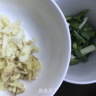 黄花木耳炖时蔬的做法步骤：5
