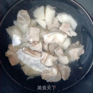 山药炖猪脆骨的做法步骤：5