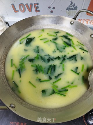 菠菜粉丝甜沫汤的做法步骤：5