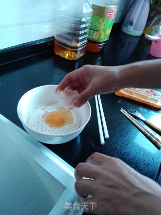 鸡蛋饼的做法步骤：2