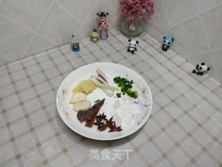 红烧排骨的做法步骤：2