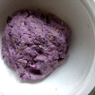 牛奶紫薯燕麦花卷的做法步骤：11