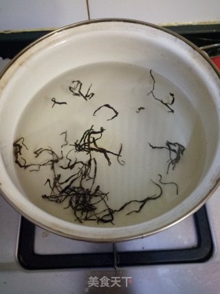 椰香奶茶的做法步骤：2