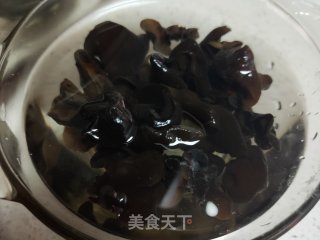 韭菜三鲜水饺的做法步骤：4