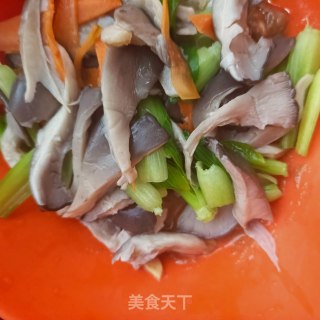 麻汁肉片拌平菇的做法步骤：15