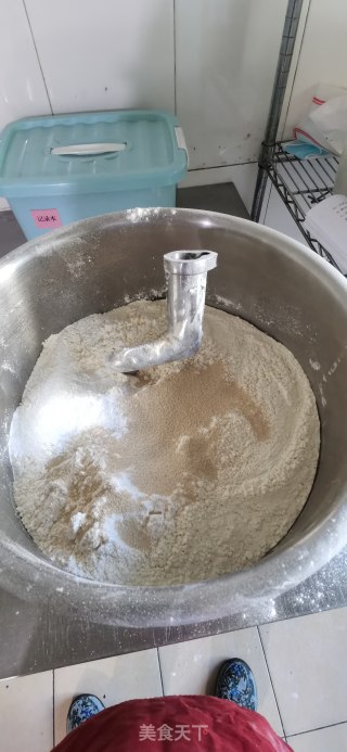 花样馒头的做法步骤：1