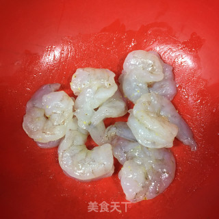 虾仁白菜炖豆腐的做法步骤：2