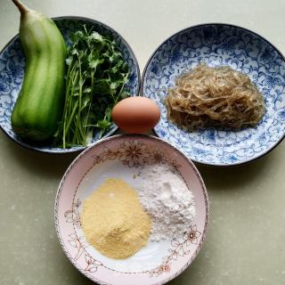 炸萝卜丸子的做法步骤：1