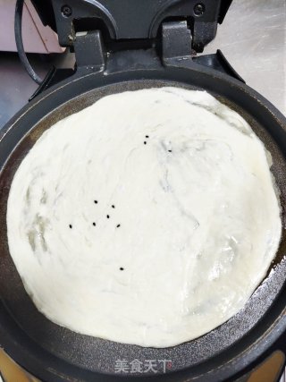 鸡蛋灌饼的做法步骤：2