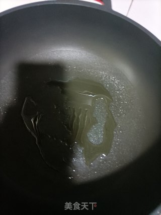 青椒洋葱炒牛仔骨的做法步骤：5