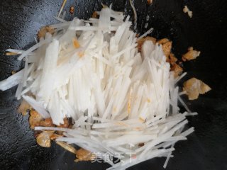 五花肉炒白萝卜的做法步骤：7