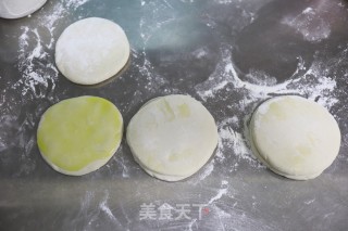 烙薄饼的做法步骤：4