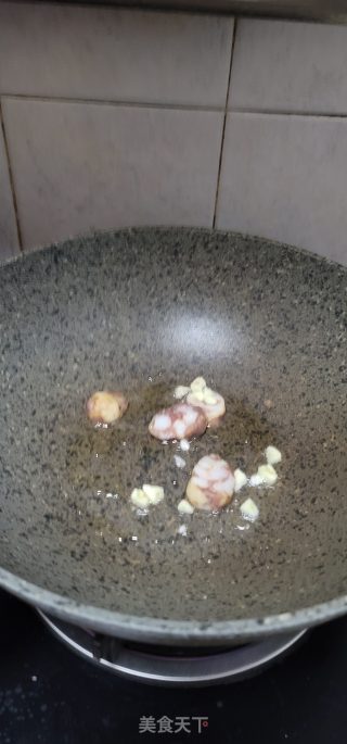 白菜油豆腐炖粉皮的做法步骤：2