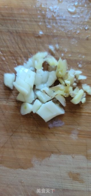 爆炒沙虾的做法步骤：2