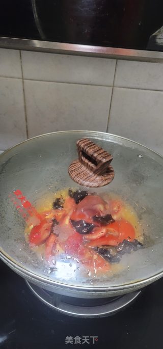 牛肉黑木耳烧番茄的做法步骤：7