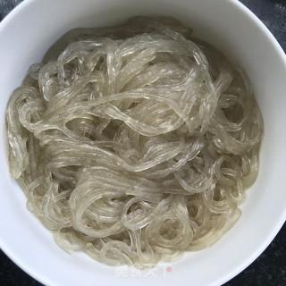 黄豆芽炖粉条的做法步骤：2