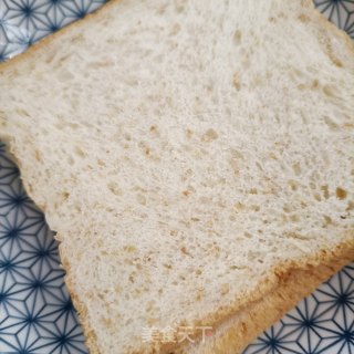 鸡蛋花心萝卜三明治的做法步骤：1