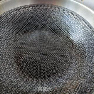 鸡蛋花心萝卜三明治的做法步骤：2