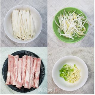 酸辣开胃酸汤肥牛金针菇的做法步骤：1