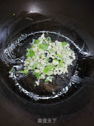 酸辣开胃酸汤肥牛金针菇的做法步骤：4