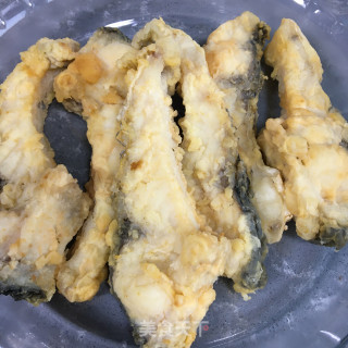 糖醋青椒鱼块的做法步骤：1